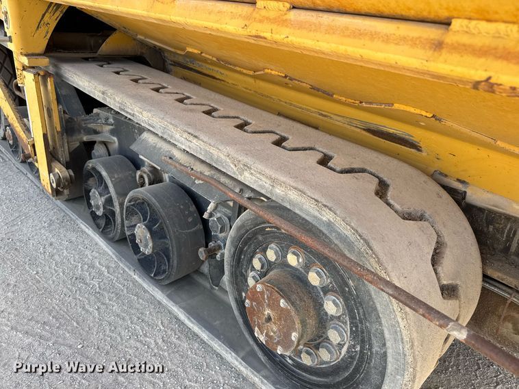 image for item DM5653 2004 Caterpillar AP-655C paver