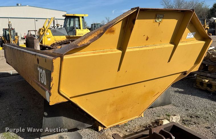 image for item DM5657 Caterpillar 730 dump bed