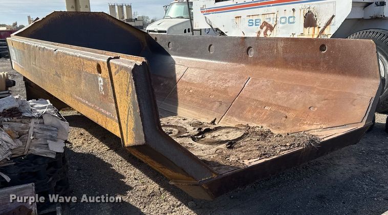 image for item DM5657 Caterpillar 730 dump bed