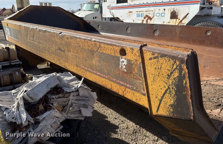 image for item DM5657 Caterpillar 730 dump bed