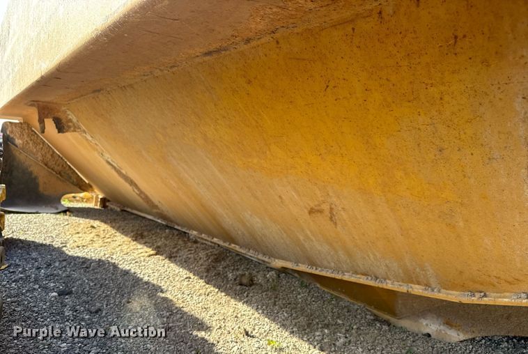 image for item DM5657 Caterpillar 730 dump bed