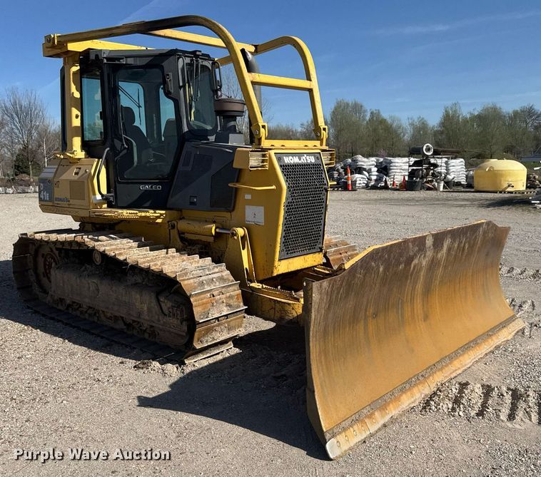 image for item DM5660 2007 Komatsu D41E-6 dozer