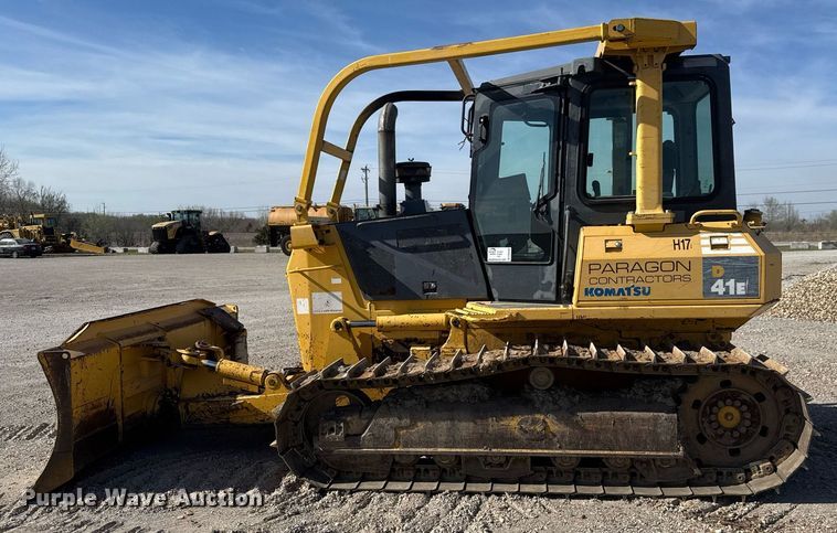 image for item DM5660 2007 Komatsu D41E-6 dozer