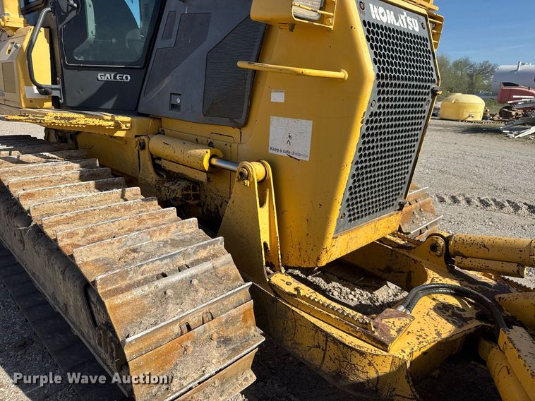 image for item DM5660 2007 Komatsu D41E-6 dozer