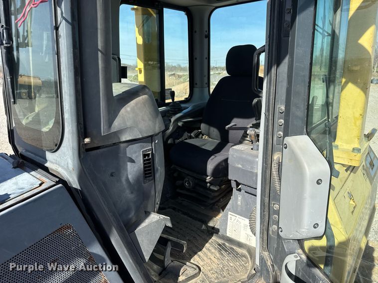 image for item DM5660 2007 Komatsu D41E-6 dozer