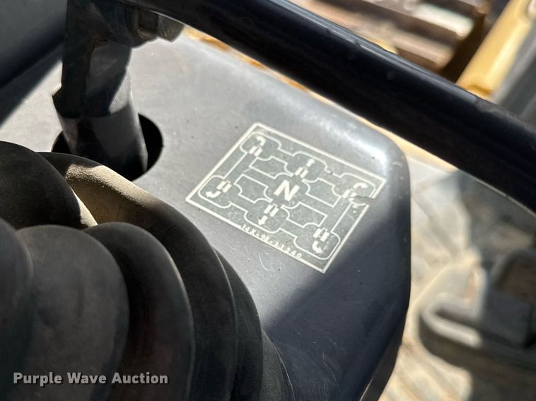 image for item DM5660 2007 Komatsu D41E-6 dozer