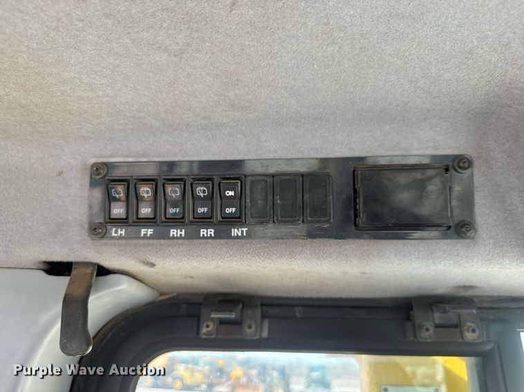 image for item DM5660 2007 Komatsu D41E-6 dozer