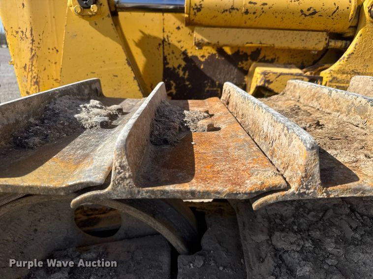 image for item DM5660 2007 Komatsu D41E-6 dozer