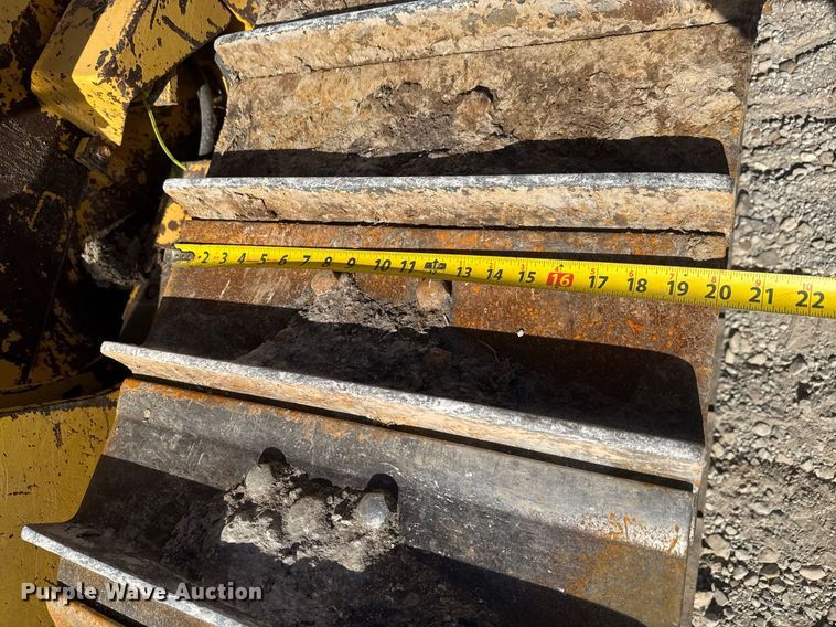 image for item DM5660 2007 Komatsu D41E-6 dozer