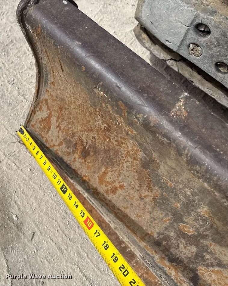 image for item DM5662 2012 Komatsu PC88MR-8 mini excavator