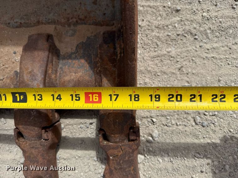 image for item DM5662 2012 Komatsu PC88MR-8 mini excavator