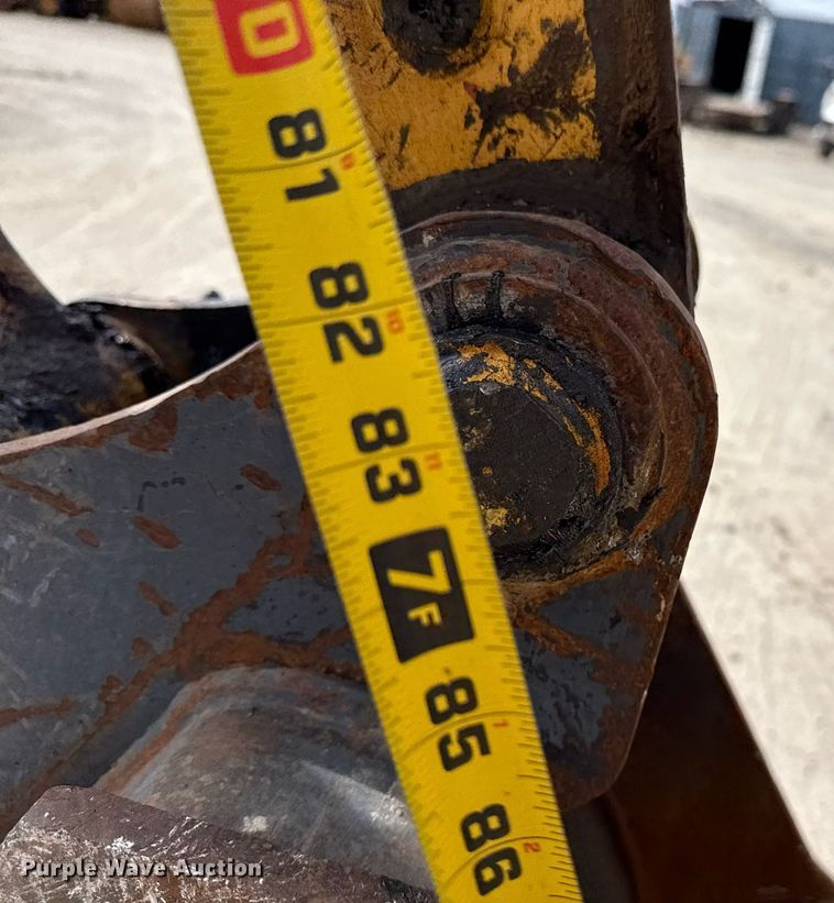 image for item DM5662 2012 Komatsu PC88MR-8 mini excavator