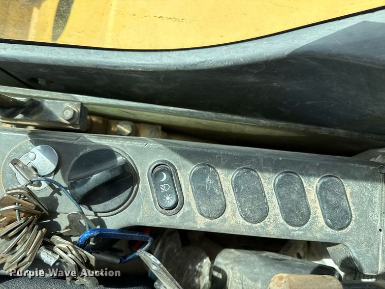 image for item DM5662 2012 Komatsu PC88MR-8 mini excavator