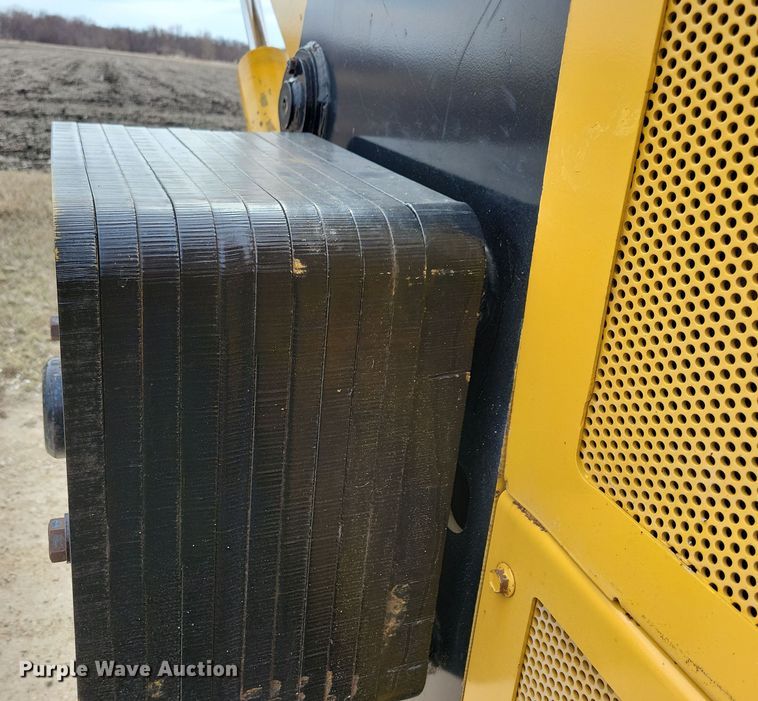 image for item DN3704 1999 Vermeer P185 Renegade cable plow