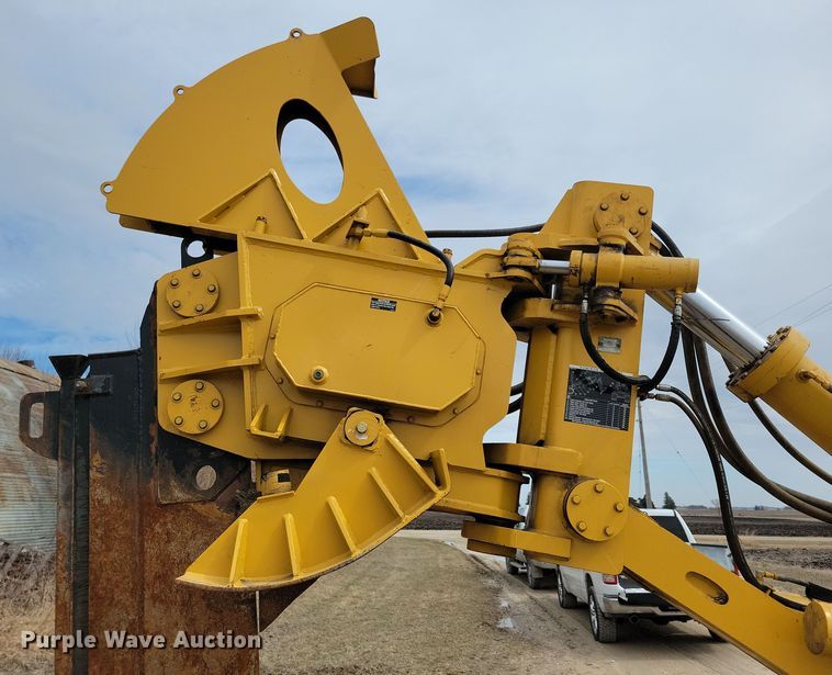 image for item DN3704 1999 Vermeer P185 Renegade cable plow