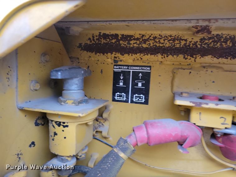 image for item DN3704 1999 Vermeer P185 Renegade cable plow