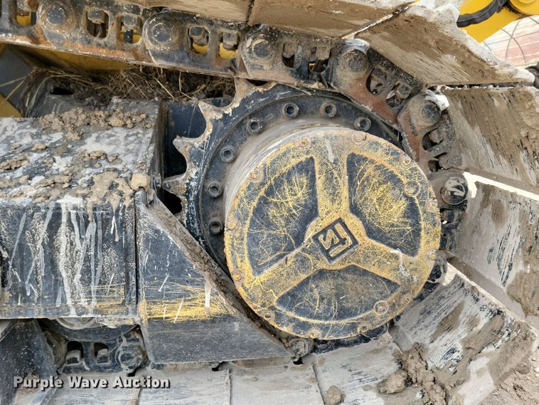 image for item DN3704 1999 Vermeer P185 Renegade cable plow