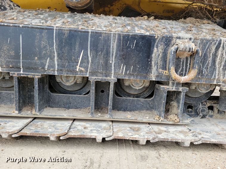 image for item DN3704 1999 Vermeer P185 Renegade cable plow