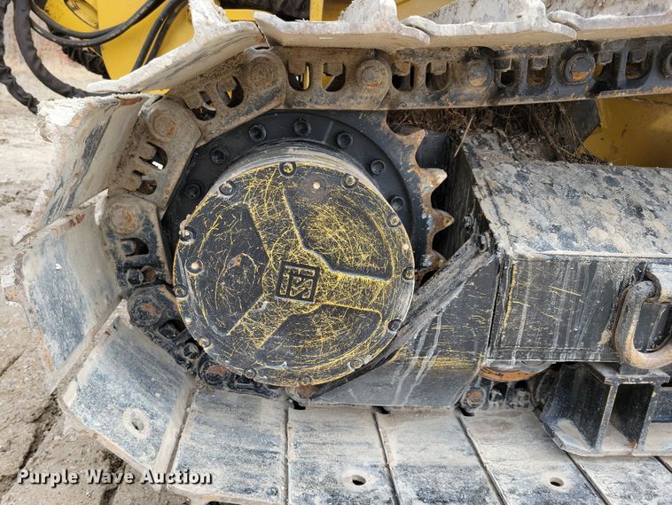 image for item DN3704 1999 Vermeer P185 Renegade cable plow