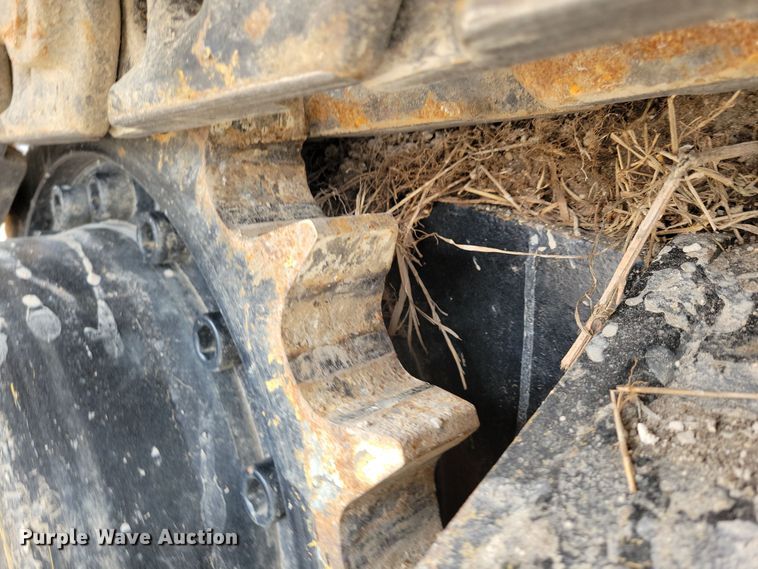 image for item DN3704 1999 Vermeer P185 Renegade cable plow