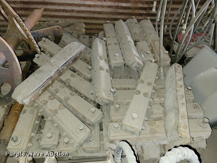 image for item DN3704 1999 Vermeer P185 Renegade cable plow