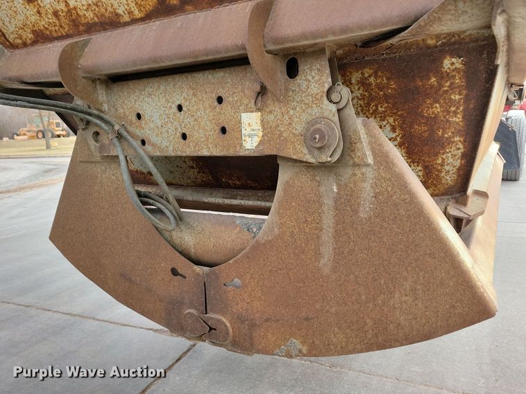 image for item DN3705 1992 Load King 2227 bottom dump trailer