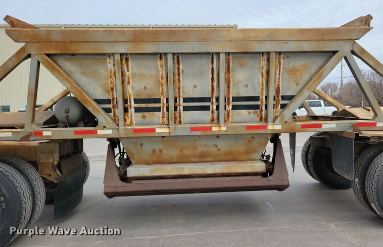 image for item DN3705 1992 Load King 2227 bottom dump trailer