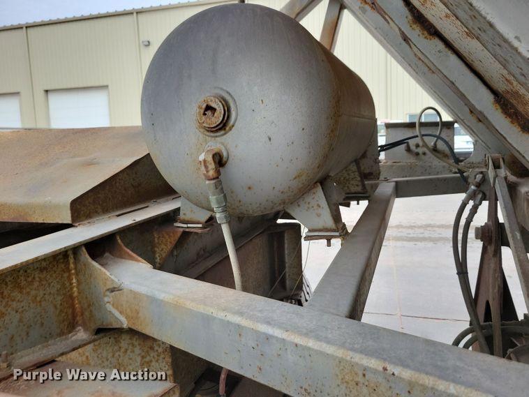 image for item DN3705 1992 Load King 2227 bottom dump trailer