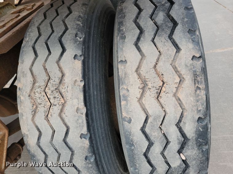 image for item DN3705 1992 Load King 2227 bottom dump trailer