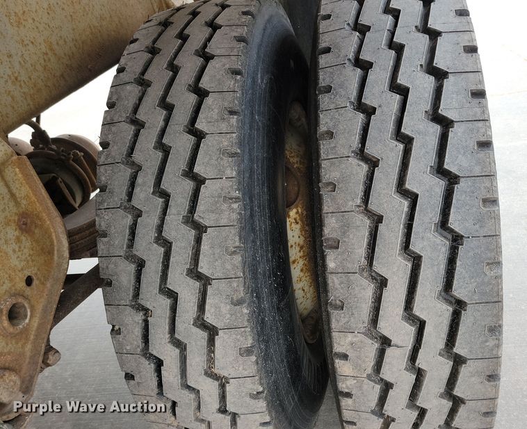 image for item DN3705 1992 Load King 2227 bottom dump trailer