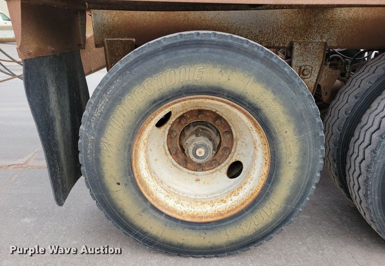 image for item DN3705 1992 Load King 2227 bottom dump trailer