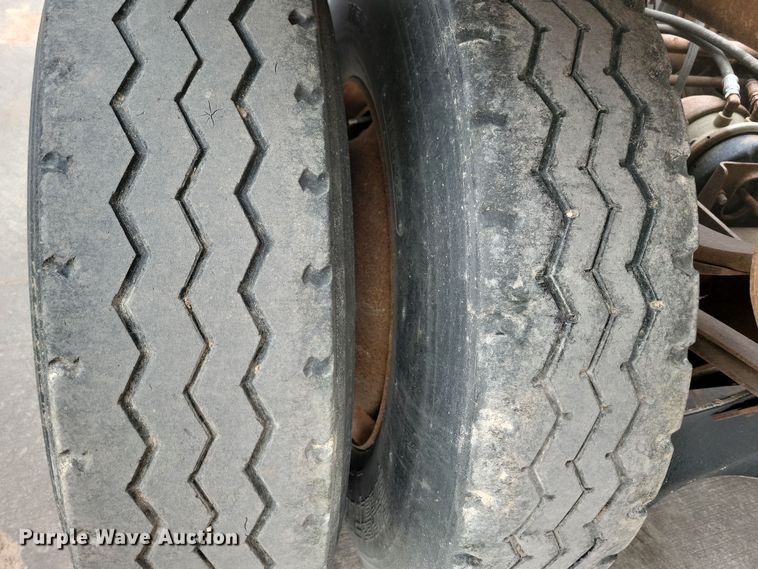 image for item DN3705 1992 Load King 2227 bottom dump trailer