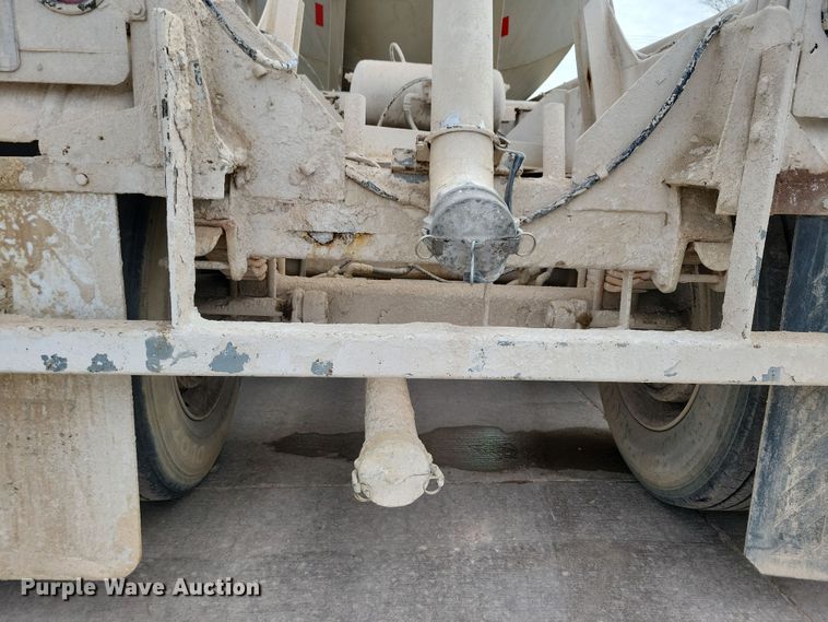 image for item DN3706 1988 Fruehauf pneumatic dry bulk trailer