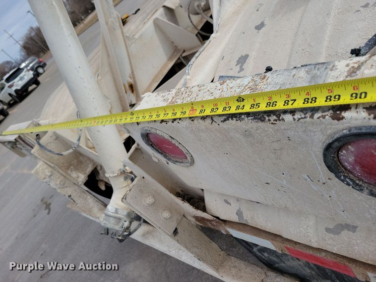 image for item DN3706 1988 Fruehauf pneumatic dry bulk trailer