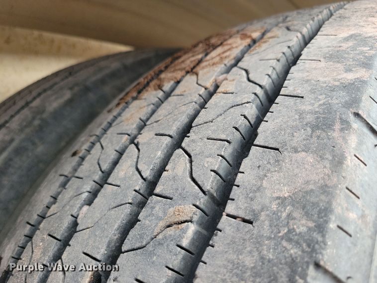 image for item DN3706 1988 Fruehauf pneumatic dry bulk trailer