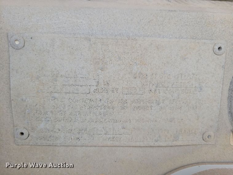 image for item DN3706 1988 Fruehauf pneumatic dry bulk trailer