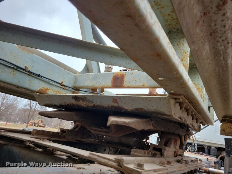 image for item DN3707 1996 Fruehauf pneumatic dry bulk trailer