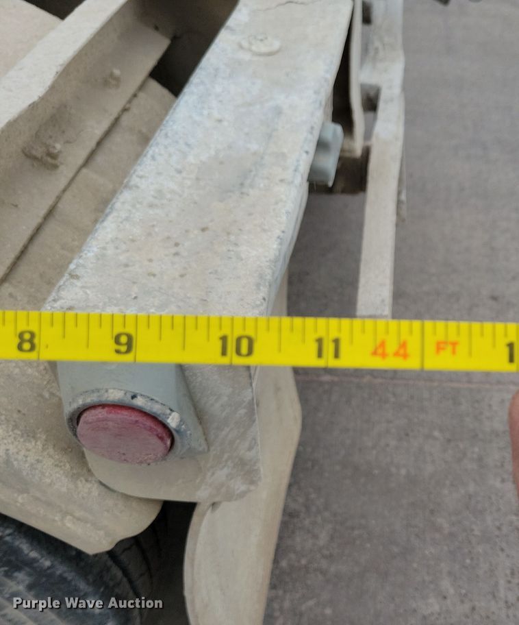 image for item DN3707 1996 Fruehauf pneumatic dry bulk trailer