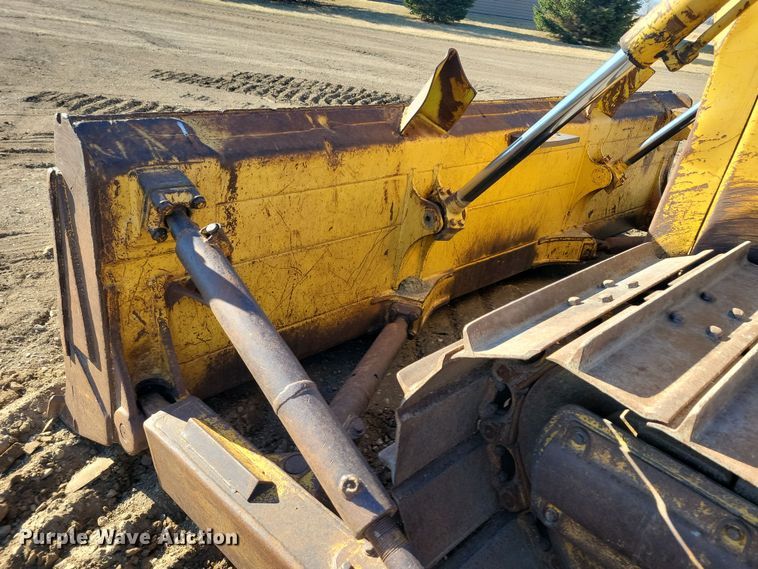 image for item DN3708 1993 Komatsu D65PX-12 dozer