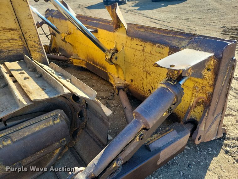 image for item DN3708 1993 Komatsu D65PX-12 dozer