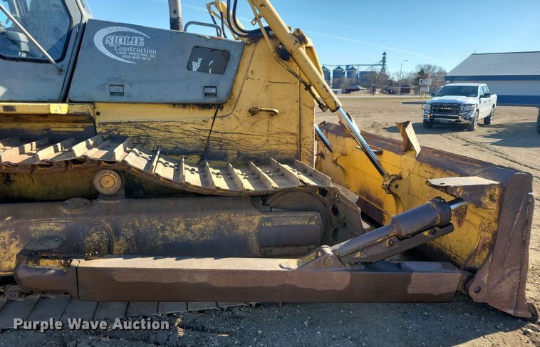 image for item DN3708 1993 Komatsu D65PX-12 dozer