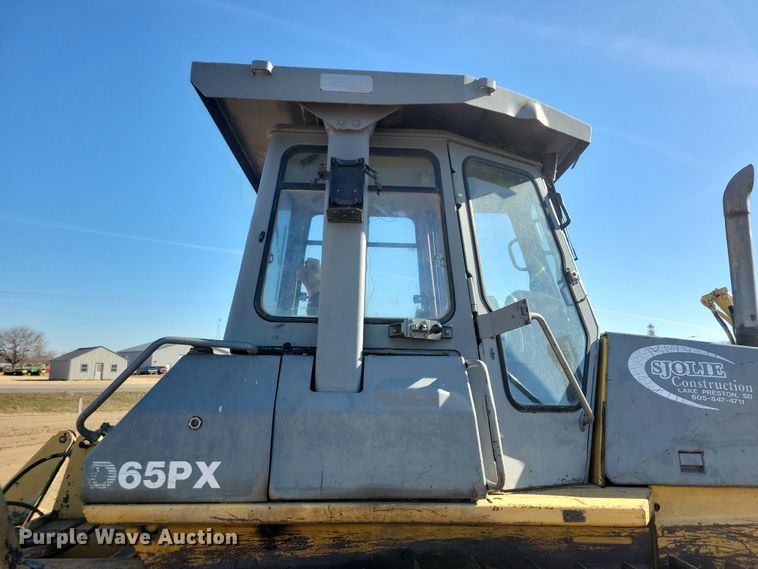 image for item DN3708 1993 Komatsu D65PX-12 dozer