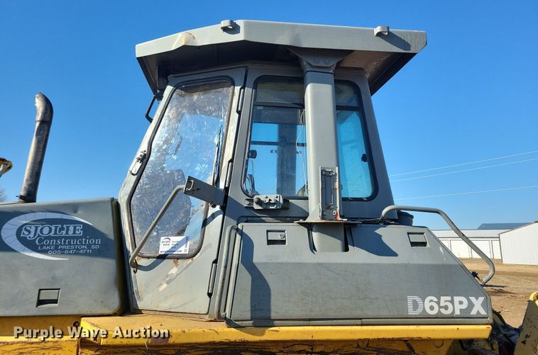 image for item DN3708 1993 Komatsu D65PX-12 dozer