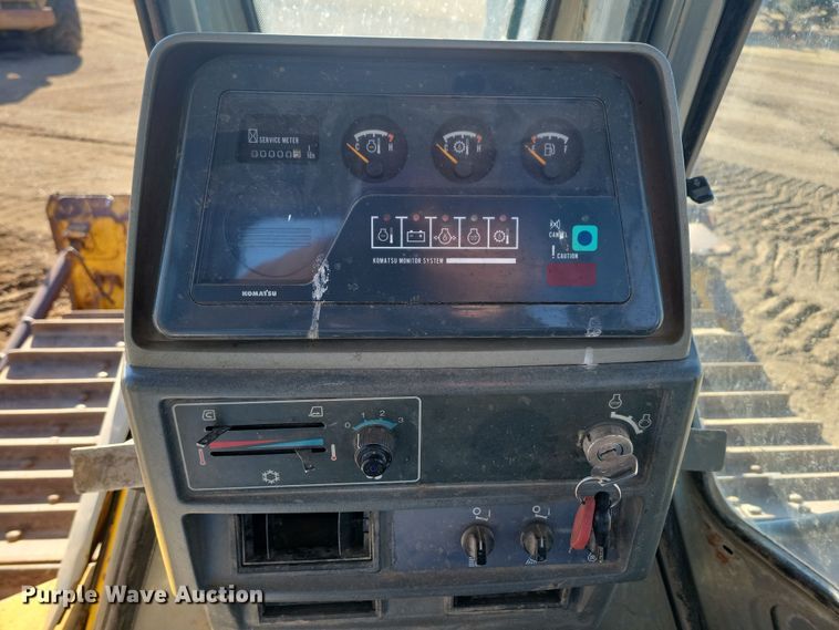 image for item DN3708 1993 Komatsu D65PX-12 dozer