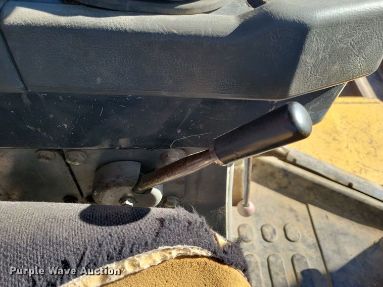 image for item DN3708 1993 Komatsu D65PX-12 dozer