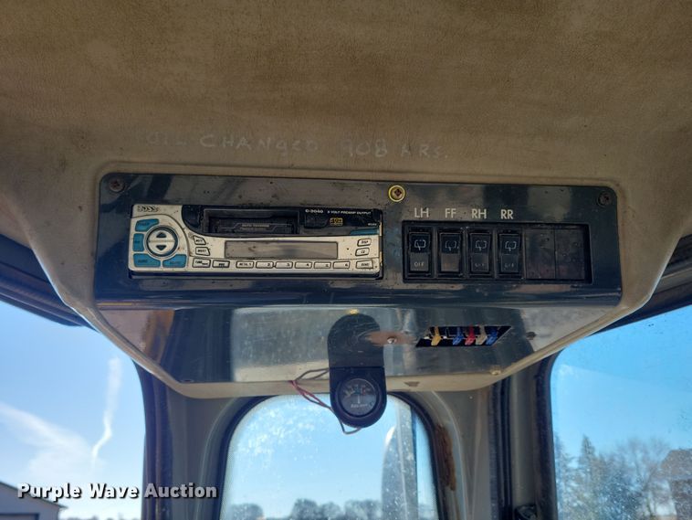 image for item DN3708 1993 Komatsu D65PX-12 dozer