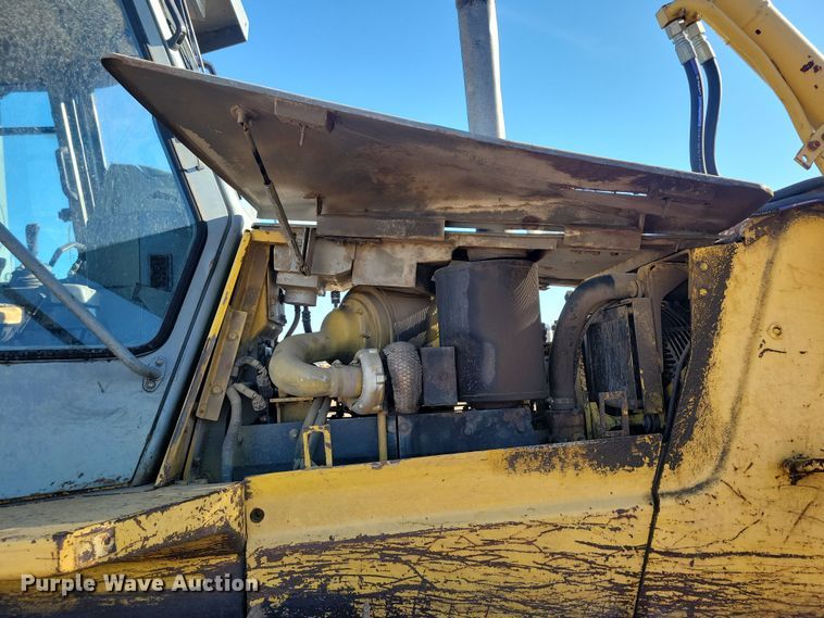 image for item DN3708 1993 Komatsu D65PX-12 dozer