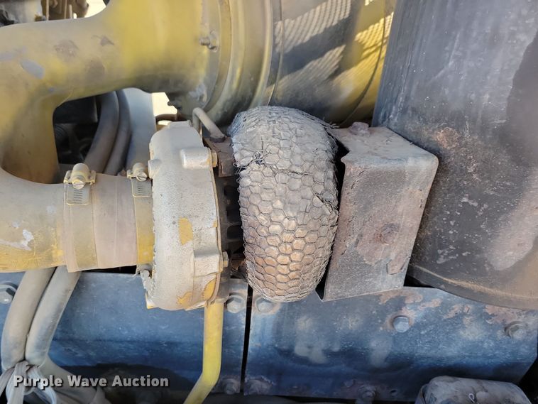 image for item DN3708 1993 Komatsu D65PX-12 dozer