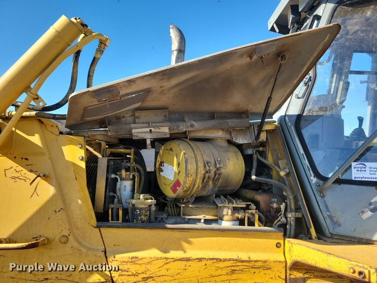 image for item DN3708 1993 Komatsu D65PX-12 dozer