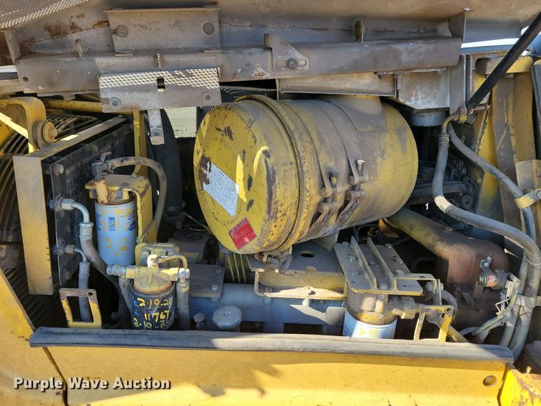 image for item DN3708 1993 Komatsu D65PX-12 dozer